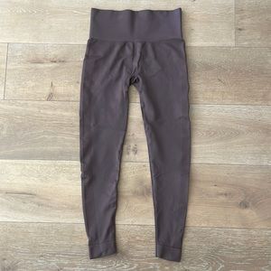 COPY - SETactive x Revolve LEGGINGS - MONACO - size S